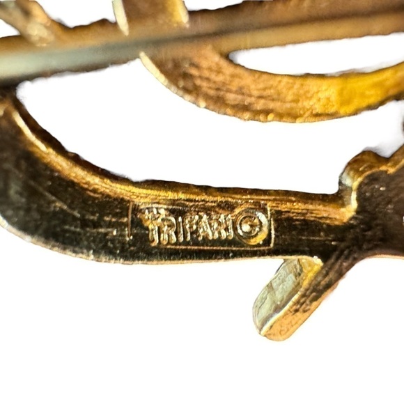 VTG | Trifari Crown Over T Gold Tone Open Owl Brooch Pin​ - Picture 2 of 4